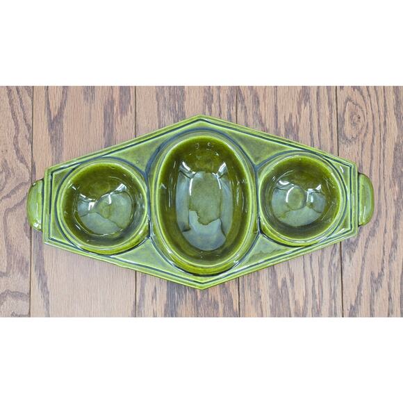 MCM Avocado Green California USA Pottery Relish Tray/Nut Dish - Picture 1 of 2